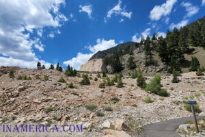 Hike to Memorial Rock is a moderate to the rock and overlook beyond. Get Lost in America