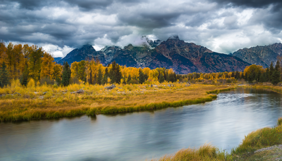 Madison River Montana - Yellowstone National Park to the Missouri River Madison River is formed in Yellowstone National Park at the confluence of the Gibbon and Firehole rivers.