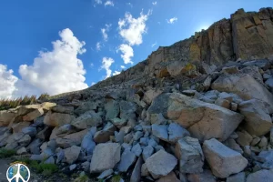 Hanging out at the trail junction, camera really doesn't do the cliffs and boulders justice