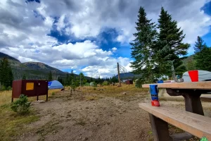 Glancing around the Timber Creek campground