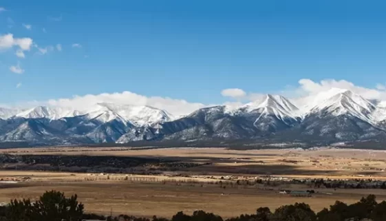 A Guide to Climbing Colorado 14ers Ever dreamt of touching the sky? How about climbing up to it instead? Imagine standing on a mountaintop, surrounded by miles of Colorado's majestic wilderness. Welcome to the exhilarating world of Climbing Colorado 14ers.