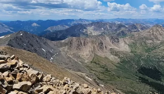 Discover the adventure of hiking Mount Elbert's South and North Trails in Colorado, featuring breathtaking views and rewarding challenges. Get Lost in America