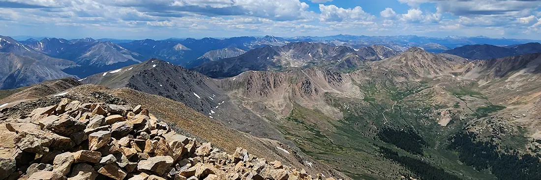 Discover the adventure of hiking Mount Elbert's South and North Trails in Colorado, featuring breathtaking views and rewarding challenges. Get Lost in America