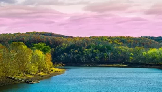 Discover Missouri bass fly fishing. tips on best spots, flies, techniques an unforgettable experience. Explore Table Rock & Lake of the Ozarks. Get Lost in America