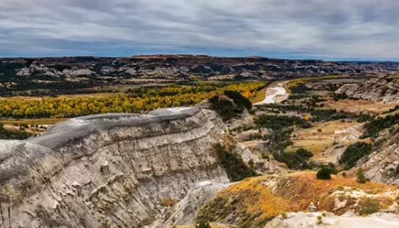 Theodore Roosevelt National Park's stunning landscapes, diverse wildlife, and rich history. Plan your visit to this North Dakota gem today!