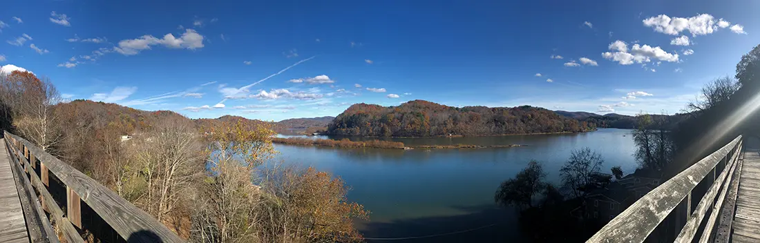 Musky fly fishing Virginia. Learn top locations, essential gear, and expert techniques for landing these elusive predators