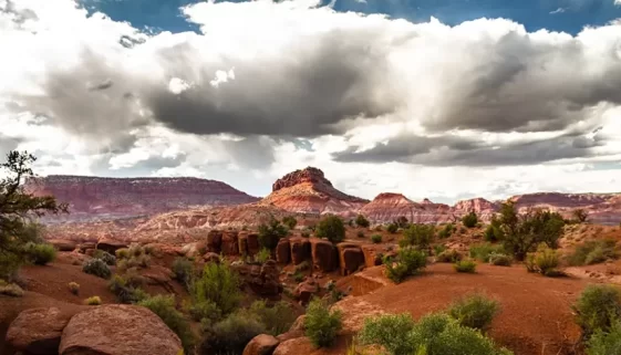 Ultimate Guide to Grand Staircase-Escalante National Monument History Hikes and Nearby National Park Shenanigans. Plan your adventure today, Get Lost in America.