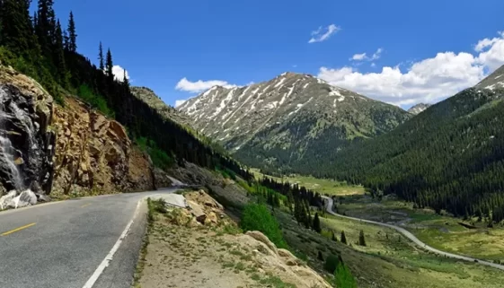 Plan your Kawuneeche Valley Camping and Trekking A 5-Day Rocky Mountain Romp with our detailed itinerary for hiking, fishing, and exploring."