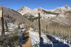 Harmonica Arch Lost Creek Wilderness 26. 3 From the trailhead is a down the ridge to the creek bottom.