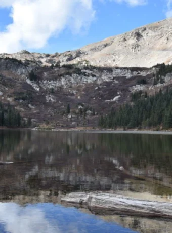 Embark on the ultimate adventure by backpacking Kroenke Lake-Hartenstein Lake, exploring pristine wilderness and thrilling landscapes!