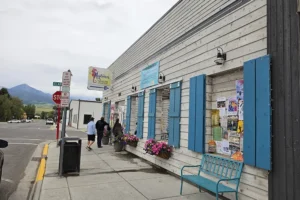 Street view of Neptune's, Get Lost in America.
