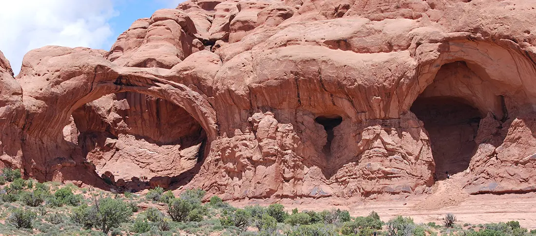 Arches National Park guide: every major trail, Devils Garden Campground details, sunrise photo spots, park history, and survival tips from a guy who nearly cooked in April.